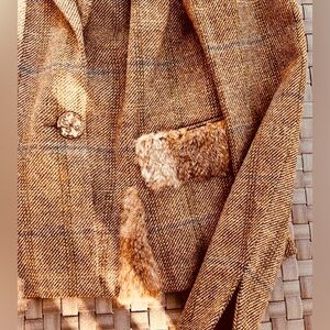 T.ba Spain Peplum Jacket. One button, tweed, split sleeves. Size 42/10 Medium.